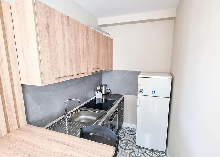 Апартаменты Skyline View 2br Тирана